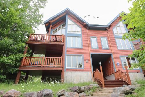 Saint-Philemon Apartment | Escapade parfaite - SPA Condo