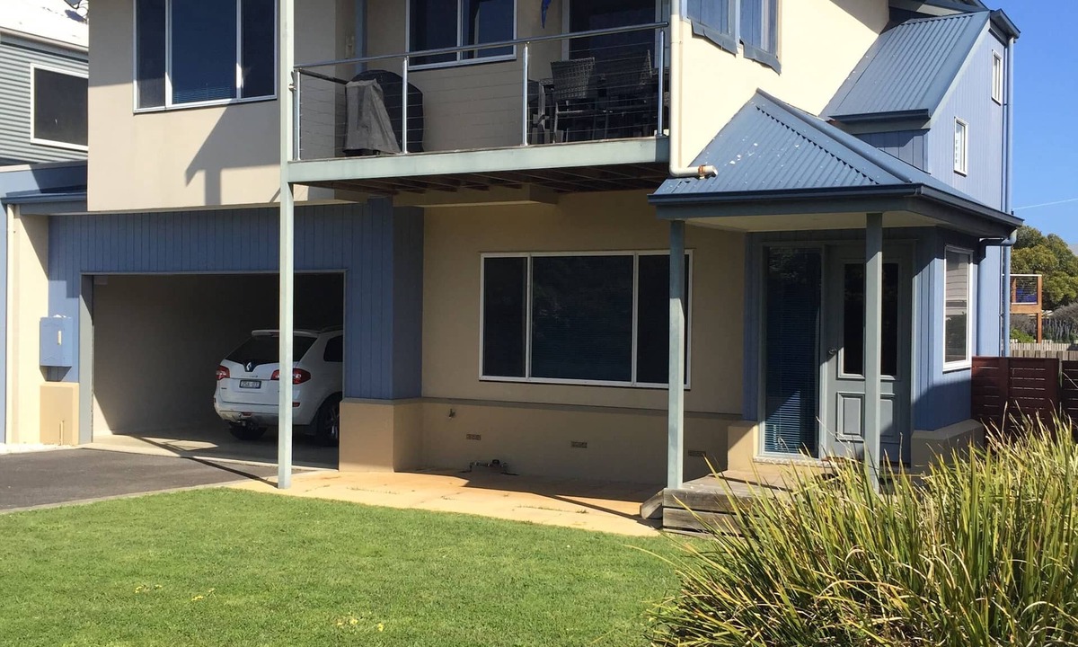 Smiths Beach House | Escape@EIGHT - Smiths Beach