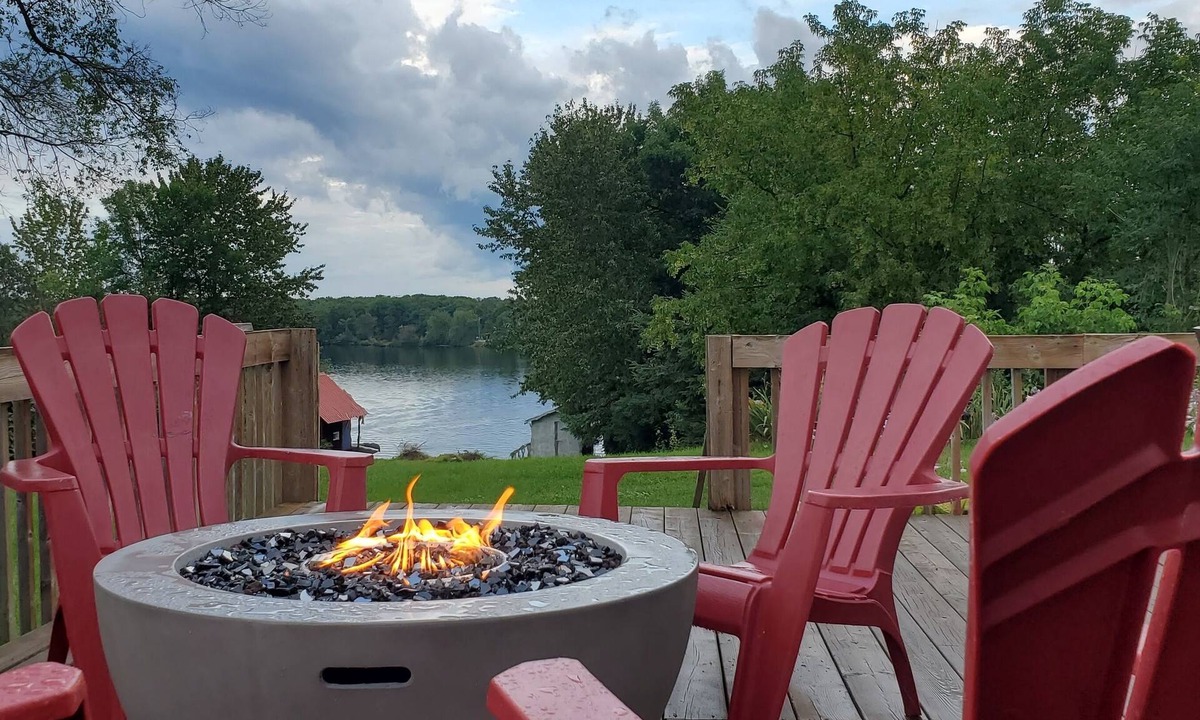 Westmeath Cottage | Escape the city to this quiet home along the beautiful Ottawa River