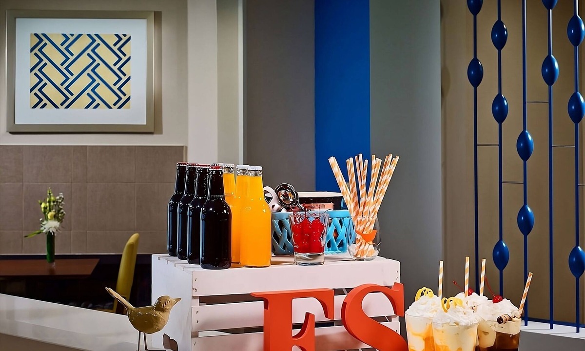 Westlake Hotel | Escape the Hustle and Bustle! Kitchen, Free Parking, Seasonal Pool