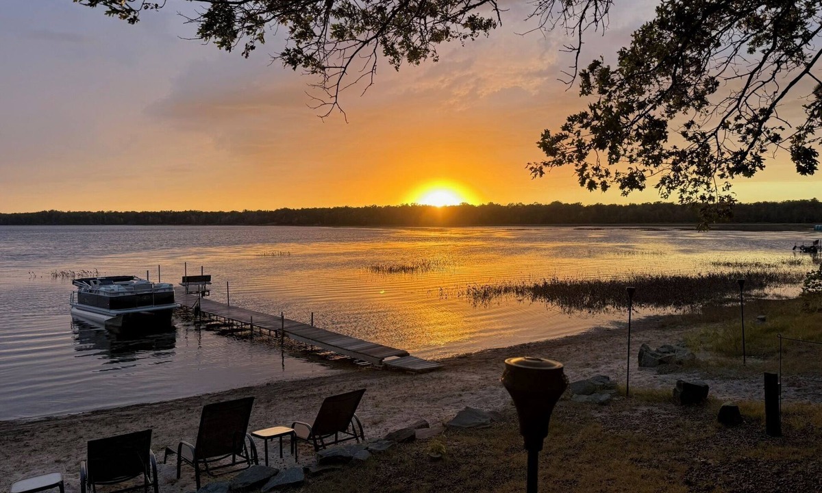 Markville Cabin | Escape to a Beautiful 4-Bedroom 2-Bath Waterfront Log Home in Danbury, Wisconsin