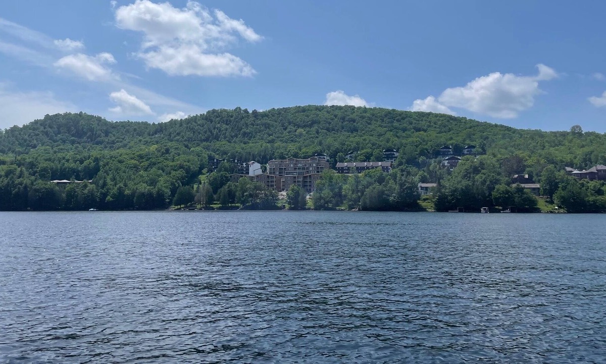 Mont-Tremblant Condo | Escape to a Mont-Tremblant Tranquility and Luxury with Pet-Friendly Amenities.