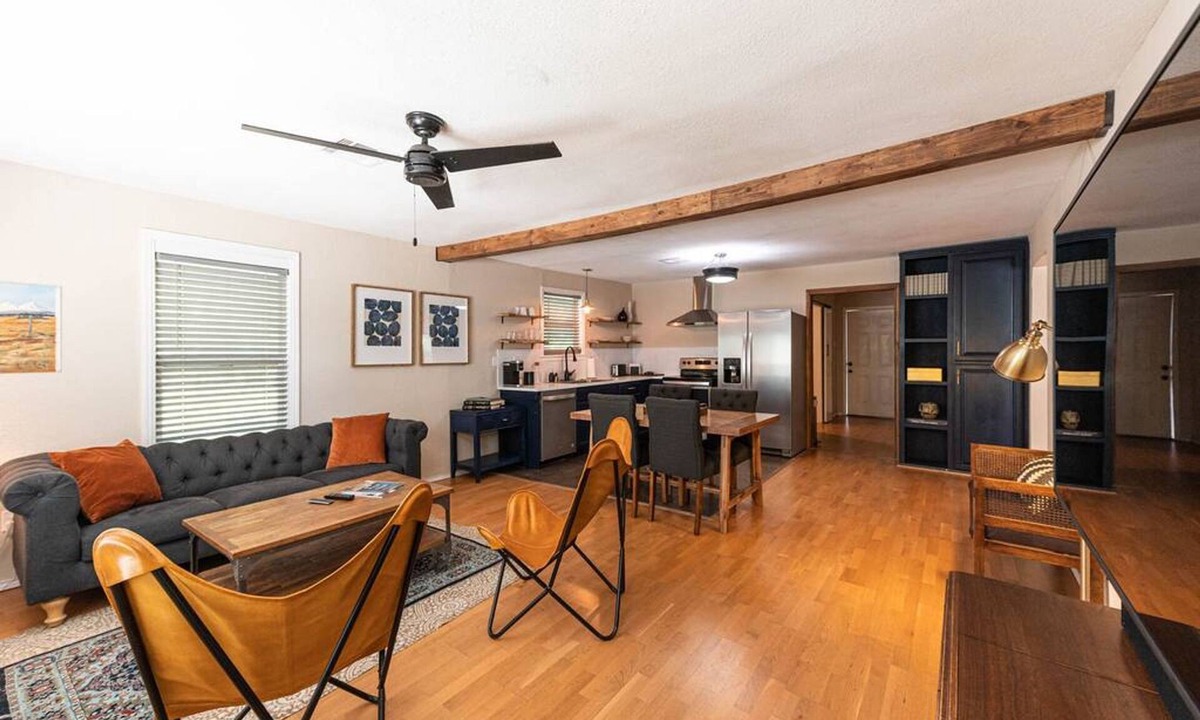East Riverside Apartment | Escape to a Restored 1920s East Waco Bungalow
