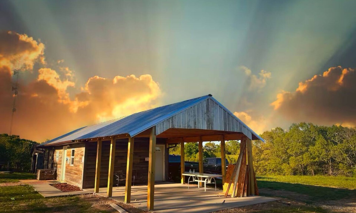 Squires Cabin | Escape to Blair Base Camp at Hercules Glades Wilderness