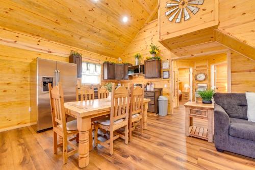 Dennis House | Escape to Lake Granbury! 'Yellow Rose Cabin'