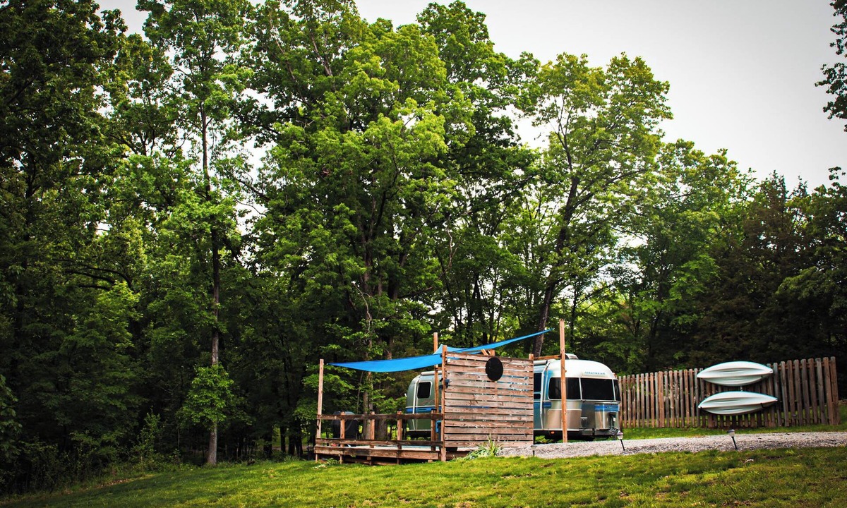 Goreville House | Escape to Nature: Lake of Egypt Airstream Stay with Hiking and Wineries Nearby