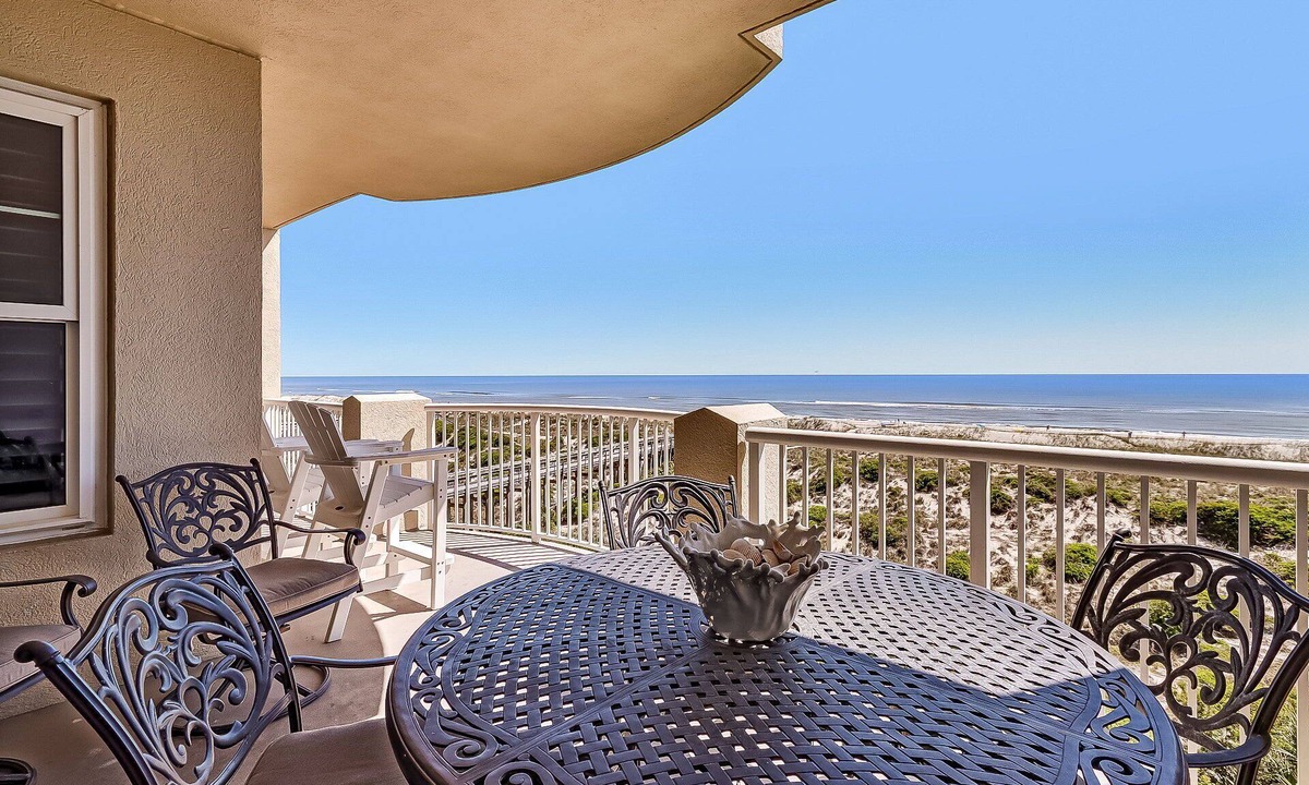 Amelia City Condo | Escape to Paradise -Oceanfront, Beach Access, Pool