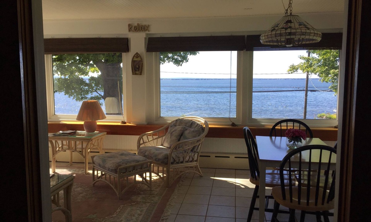 Durhamville House | Escape To The Lake With Family and Friends! Beautiful Home on Oneida Lake!