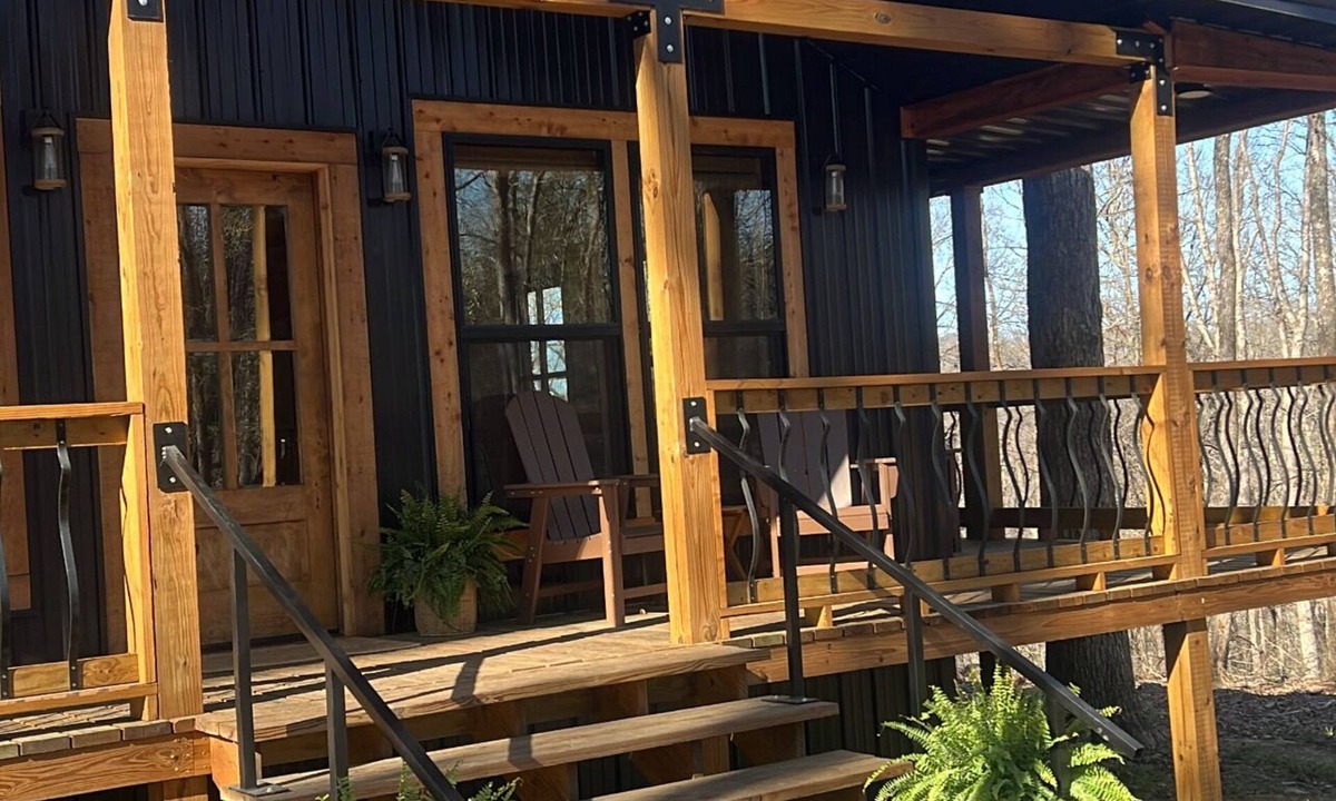 Pettigrew Cabin | Escape to Timber Ridge~ Cozy + Fire Pit +Wrap around Porch