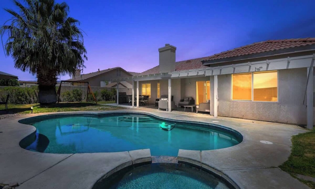 Thousand Palms House | Escape to your Desert Hideaway!