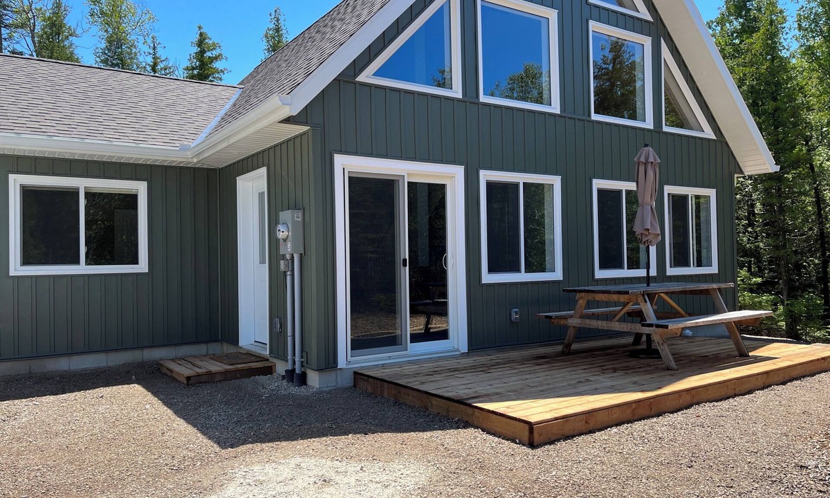 Tobermory Hotel | Escarpment Heights Motel
