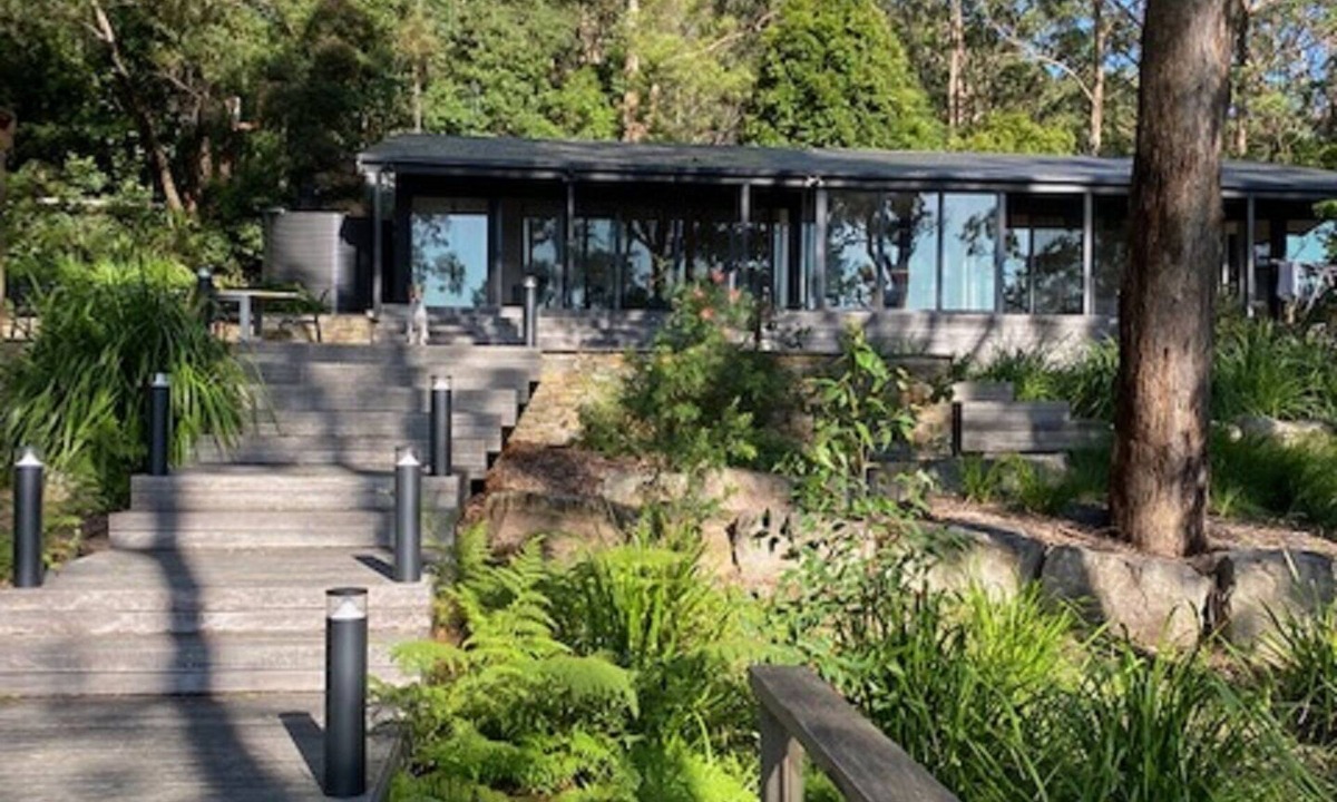 Woodhill House | Escarpment - Bush to beach views