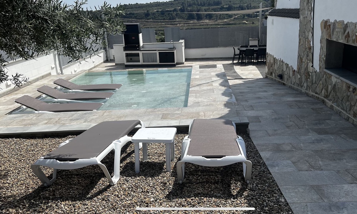 Caserio De Ca'n Rosell Apartment | Espaciosa Casa Entre Viñedos Cerca de Barcelona y de las Playas de Sitges