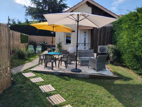 Saint-Clair-de-la-Tour House | Espace Atypique détente, bien-être avec balnéo privative