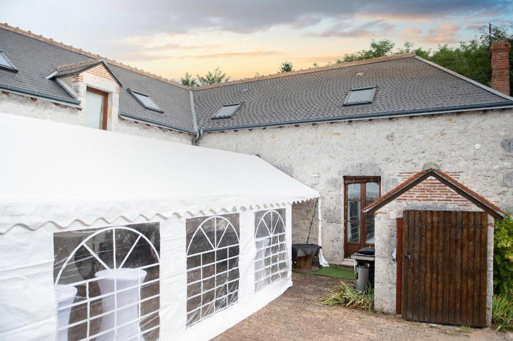 Saint-Laurent-Nouan House | Espace Des Fées