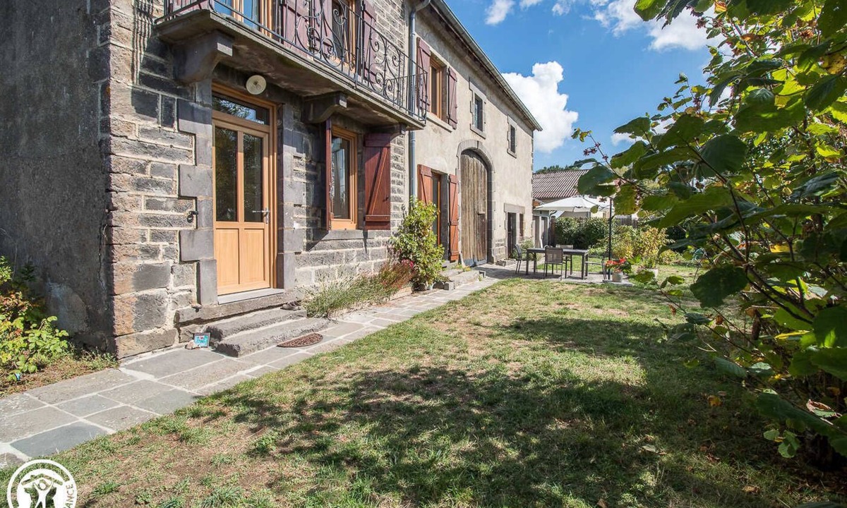 Charbonnieres-les-Varennes House | Esprit de Famille - Charbonnieres LES Varennes