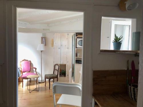 Notre-Dame Apartment | Esprit cabine