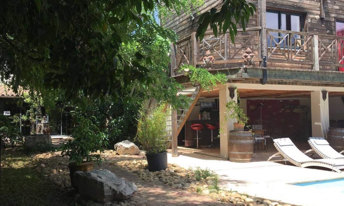 Baillargues Bed & Breakfast | Esprit d'Ailleurs