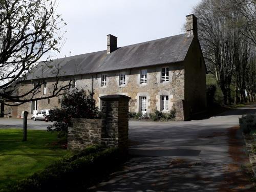 Gratot House | Essentiel