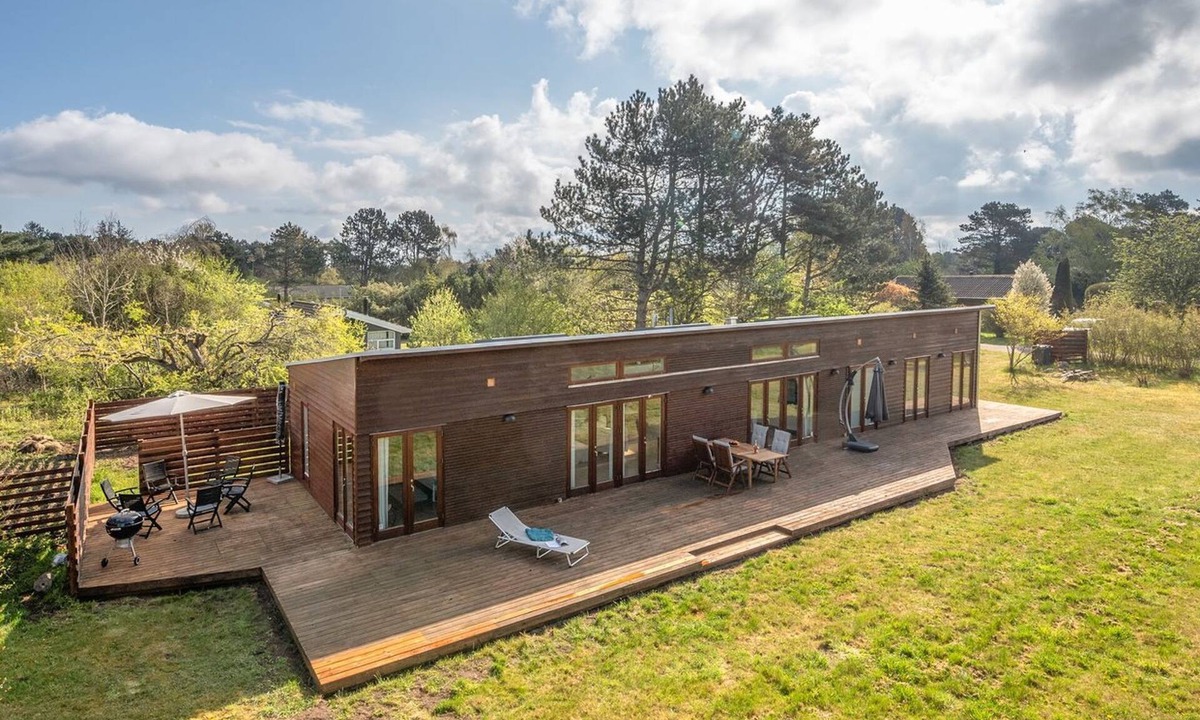 Melby House | "Esta" - from the sea by Interhome