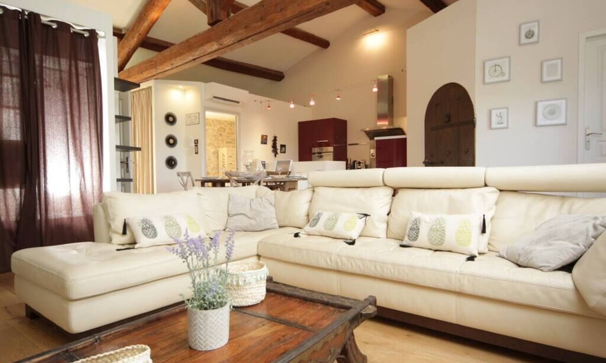 Saint-Paul-et-Valmalle Apartment | ESTAOU DE JULIE*