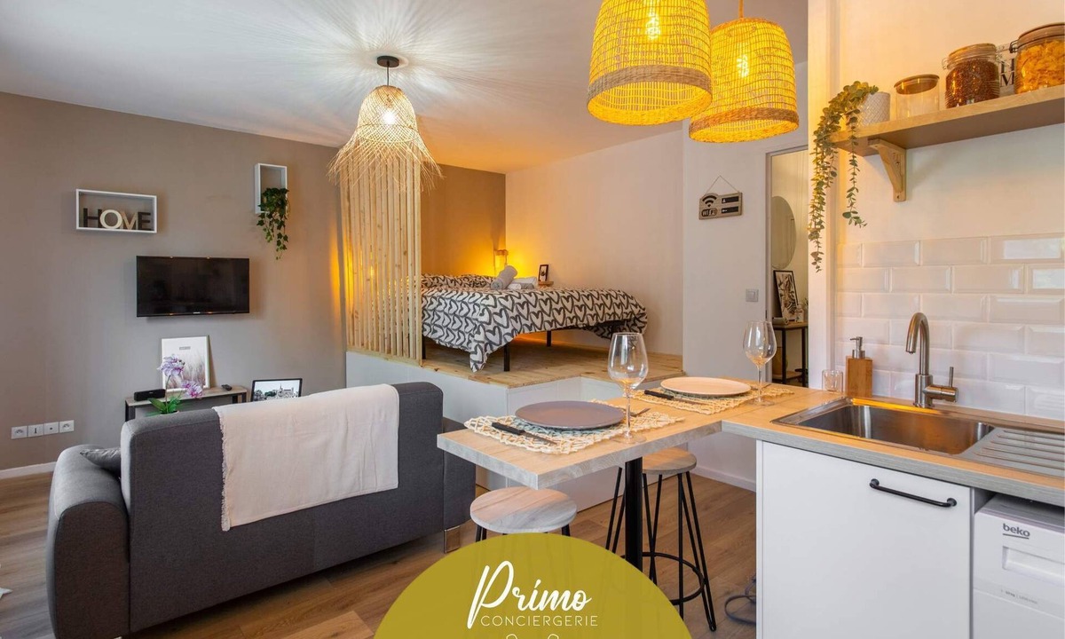 Saint-Acheul Apartment | Estrade - Parking, Train Station, Quiet, Wifi