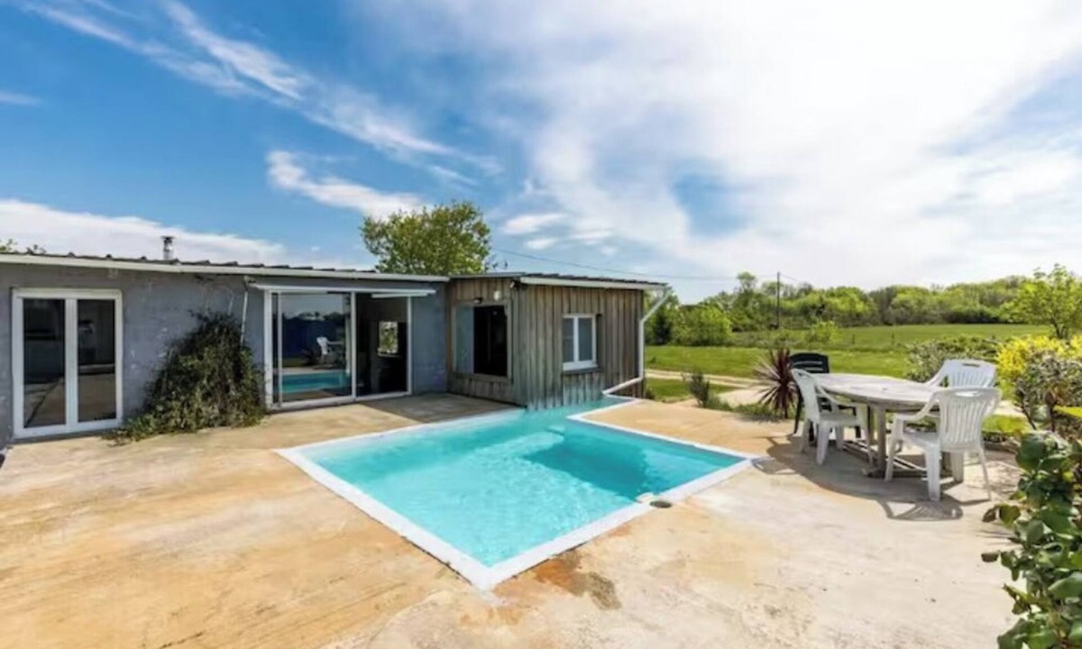 Saint-Yzans-de-Medoc House | Estuary-side house with pool and spa