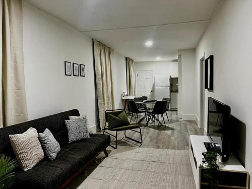 New Toronto Apartment | Etobicoke Escape
