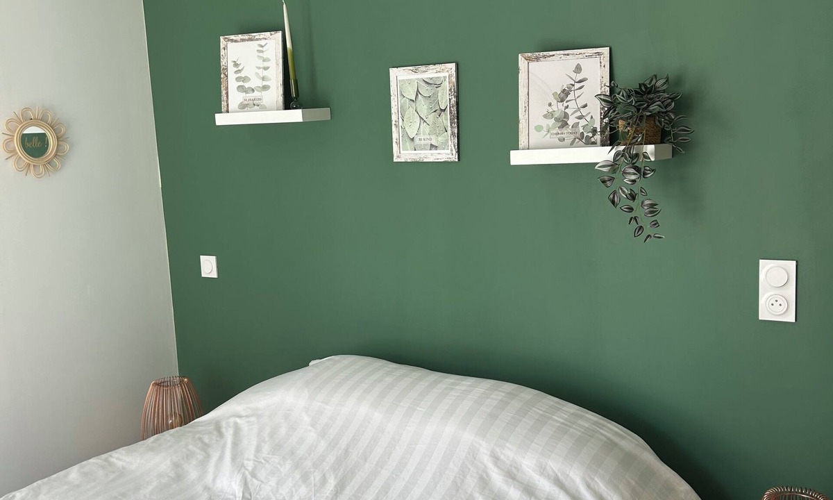 Bazainville Bed & Breakfast | Eucalyptus 🌿 | Comfort and serenity in a new modern house