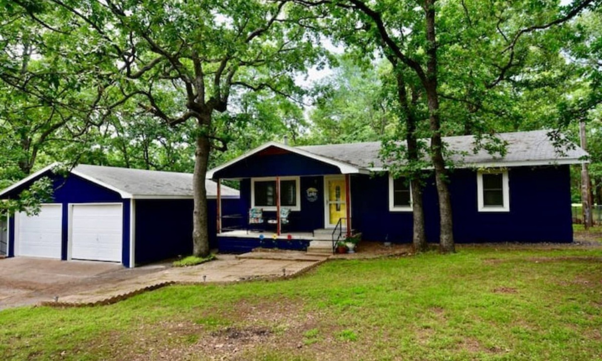 Checotah House | Eufaula Lake Life - Lake Front House