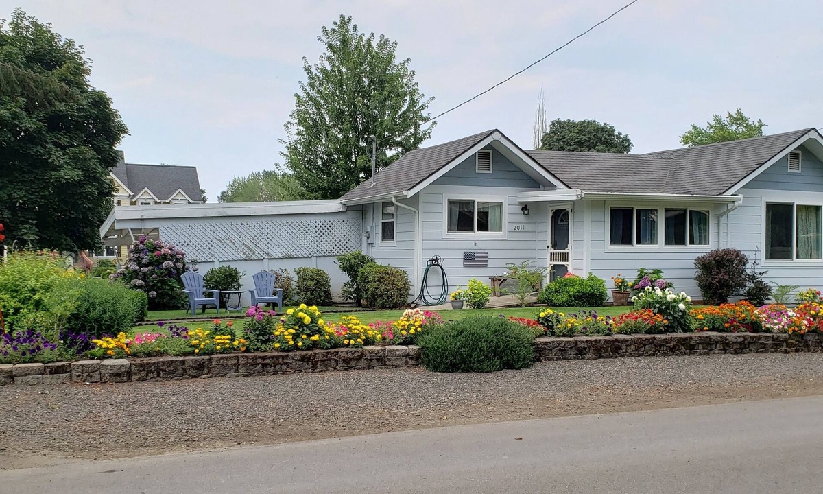 Eugene House | Eugene Cottage Guest House