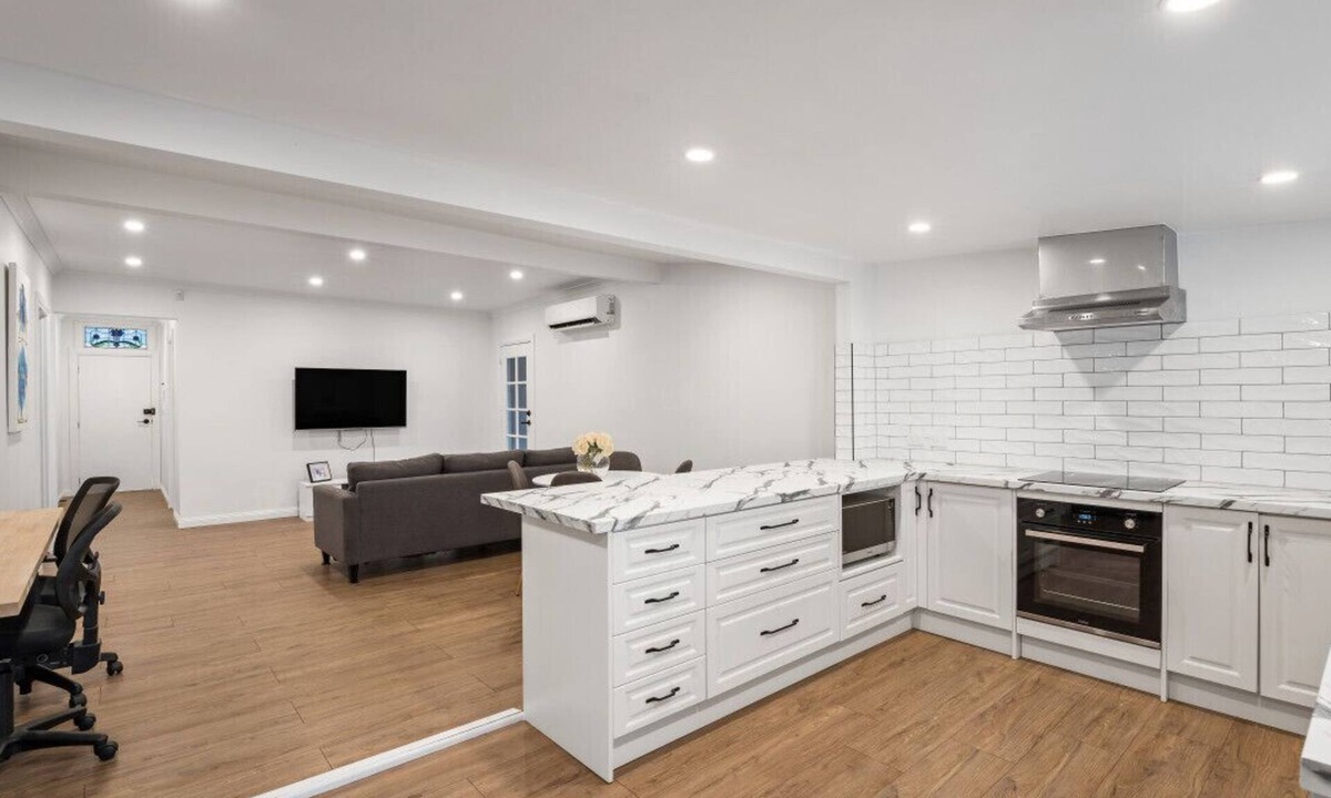 Ballarat East House | Eureka Cottage - Peaceful Getaway near Sov Hill