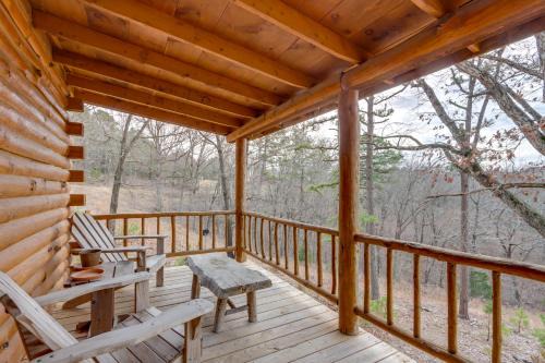Eureka Springs House | Eureka Springs Cabin on 9+ Acres: Community Perks!