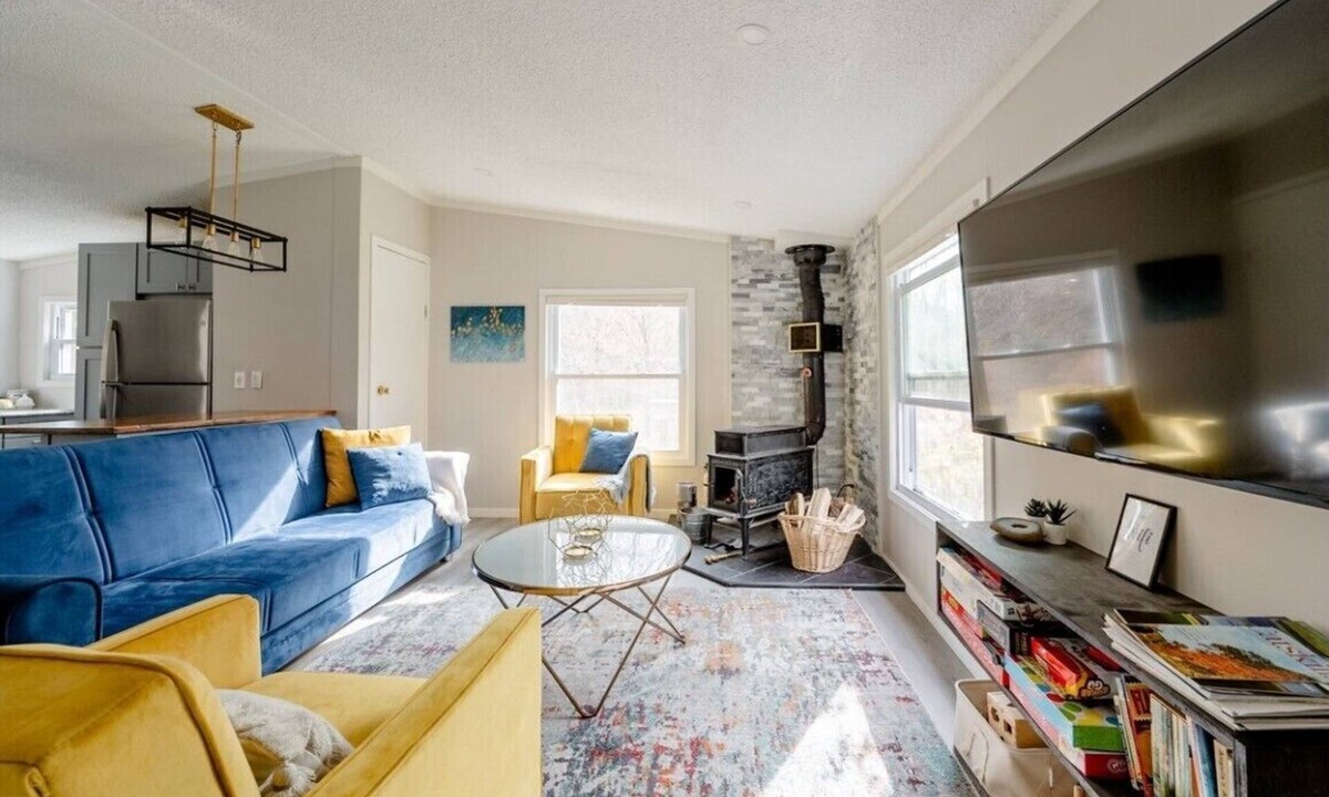 Livingston Manor Cottage | EV Modern Cozy Waterfront Cottage with Fireplace