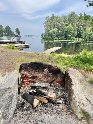 Sebago Villa | EVA'S PLACE LIMIT 7 home