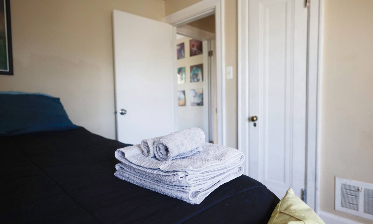 Detroit Condo | Evanston BnB