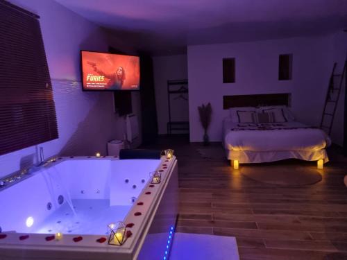 Saint-Prix House | Evasion Romantique suite de luxe jacuzzi jardin privé proche Paris