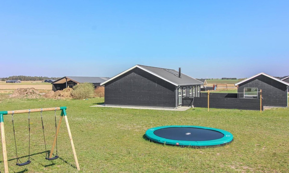 Grønhøj House | "Eveline" - 1.5km from the sea by Interhome
