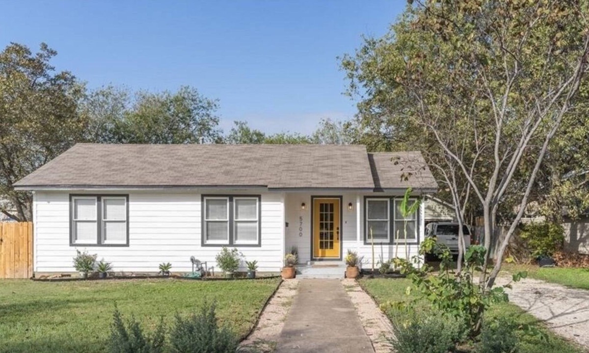 Skyview House | Evelyn's Skyview Cottage