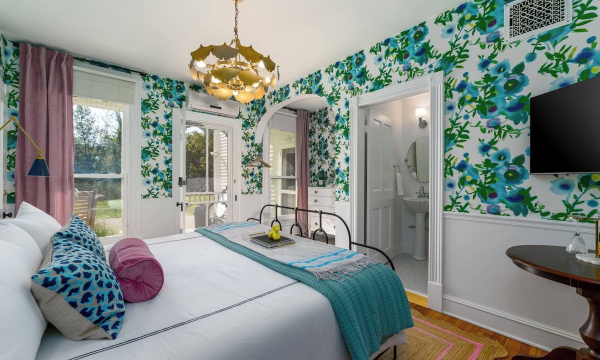 Nellysford Hotel | Everett Estate | Suite 1