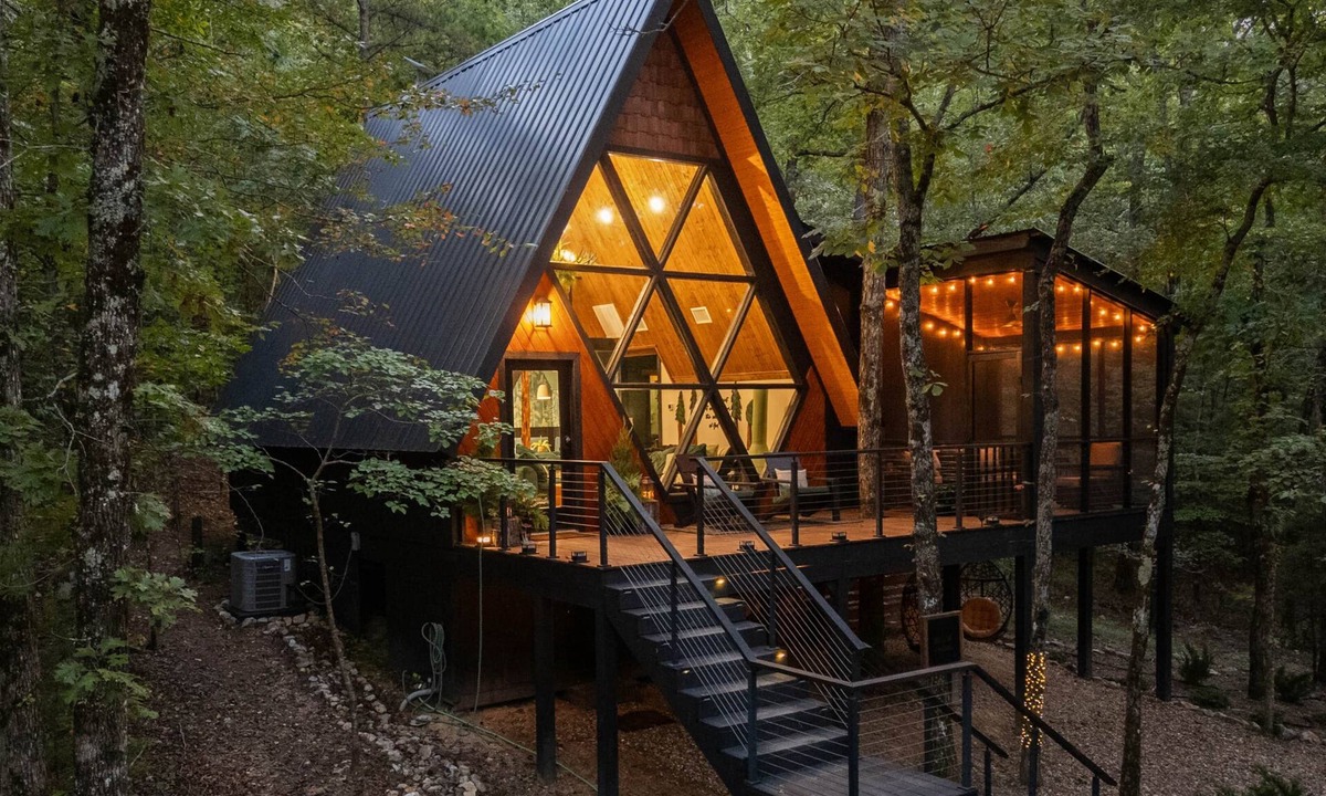 Board Camp Cabin | Evergreen Dreams