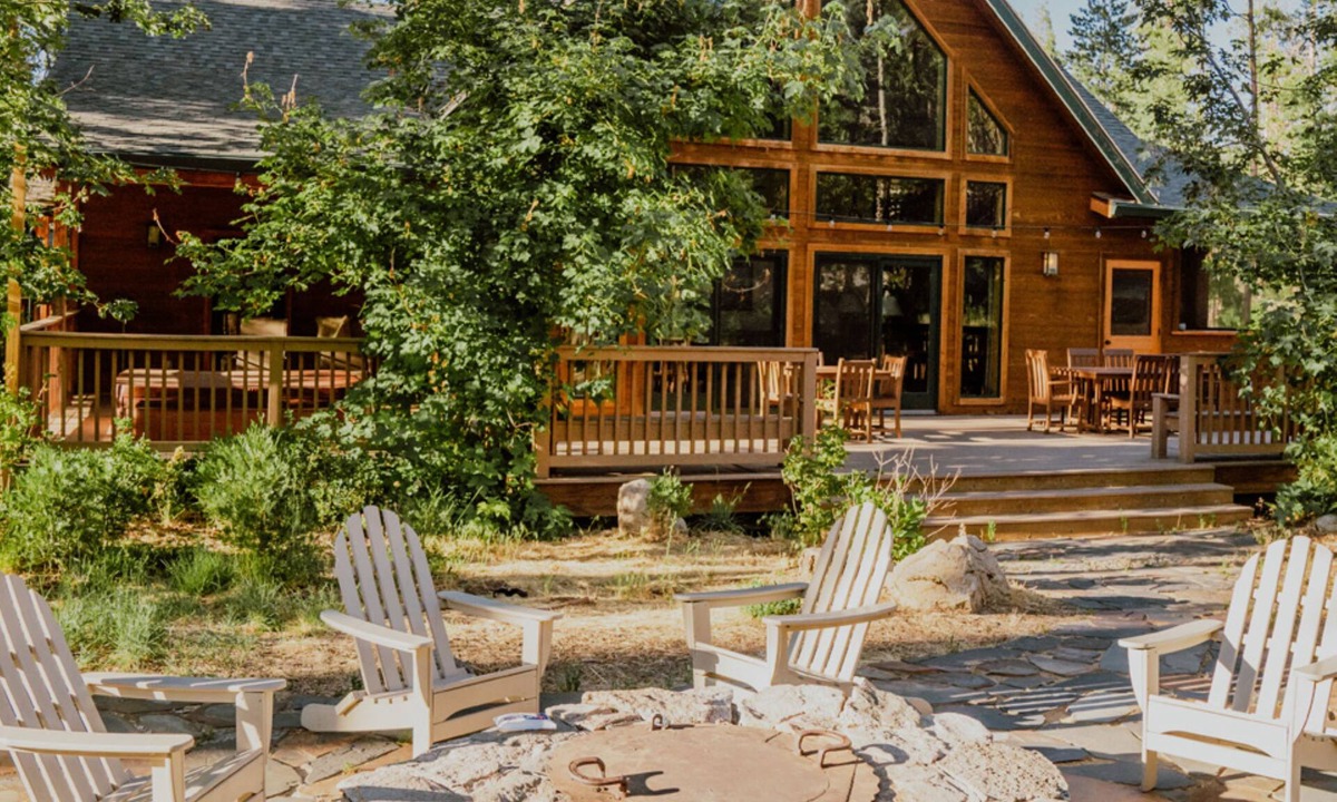 Groveland Hotel | Evergreen Lodge Yosemite
