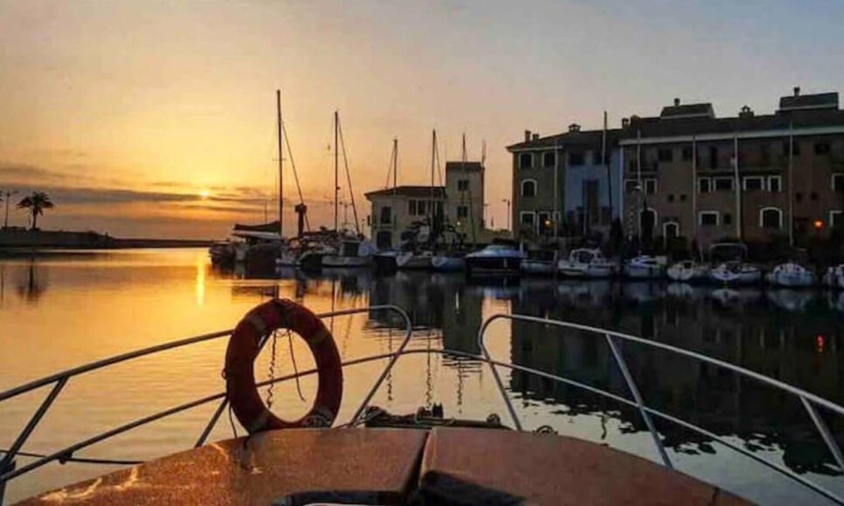Port Saplaya Boat Rental | EVERLASTING