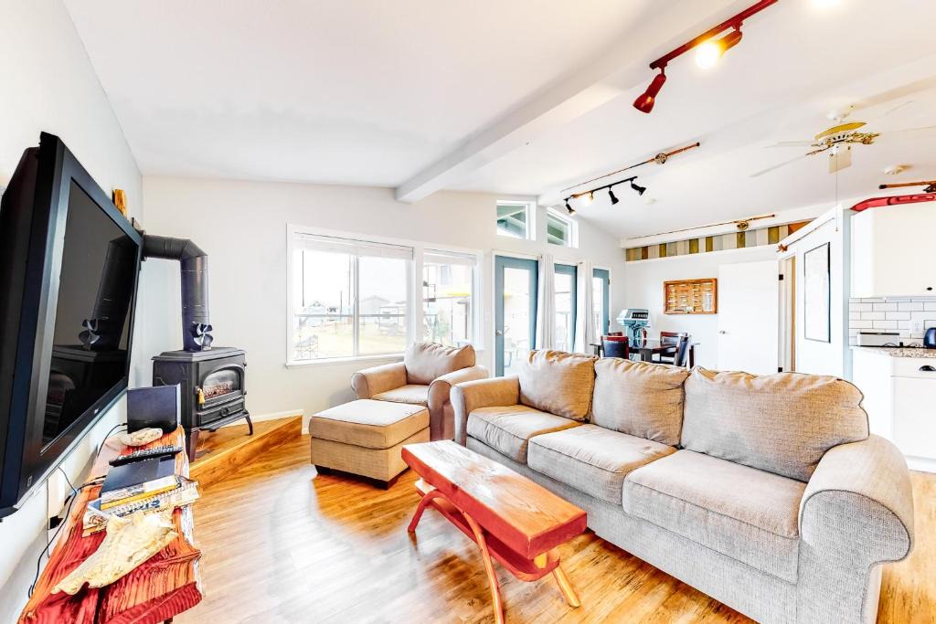 Coupeville House | Evinrude Escape