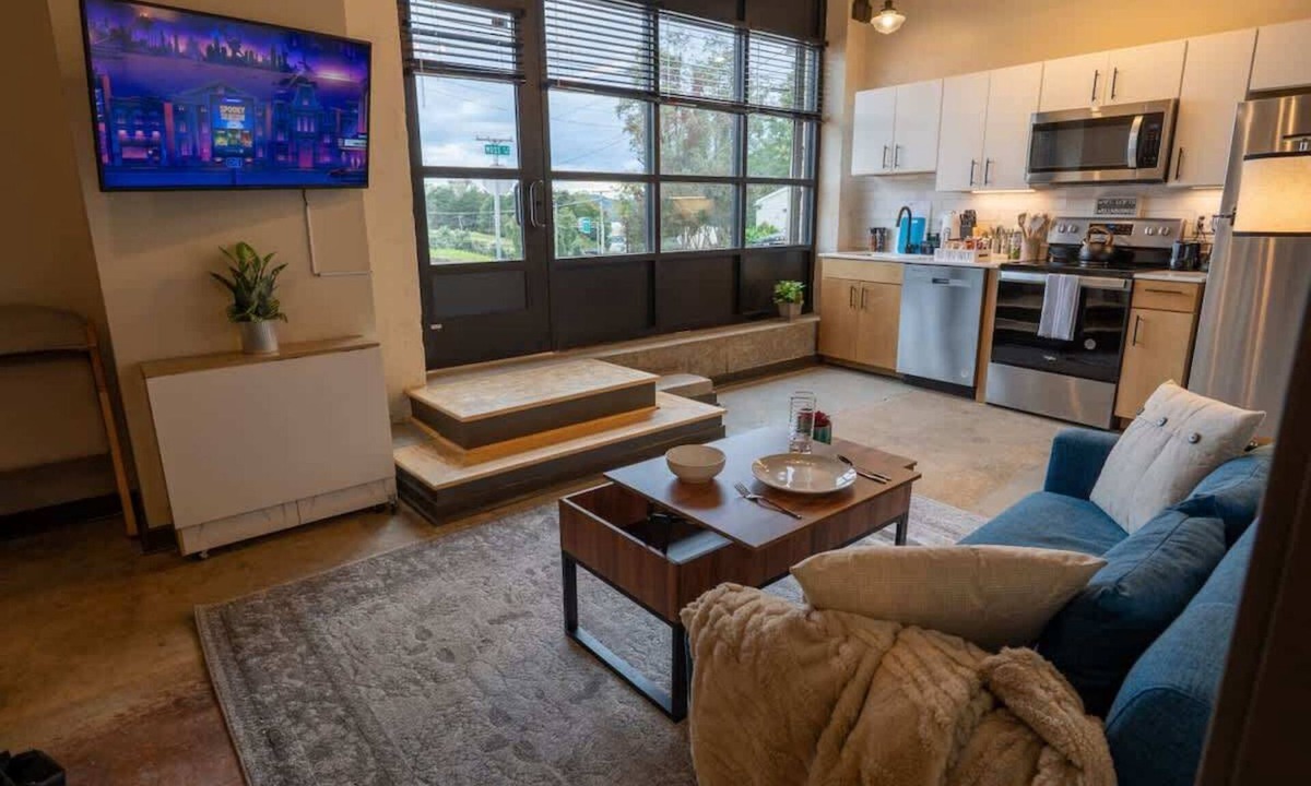Martinsville Apartment | Excellent 2BR Apartment Uptown