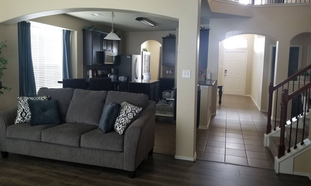 Central Southwest House | Excellent Location for Family/Company