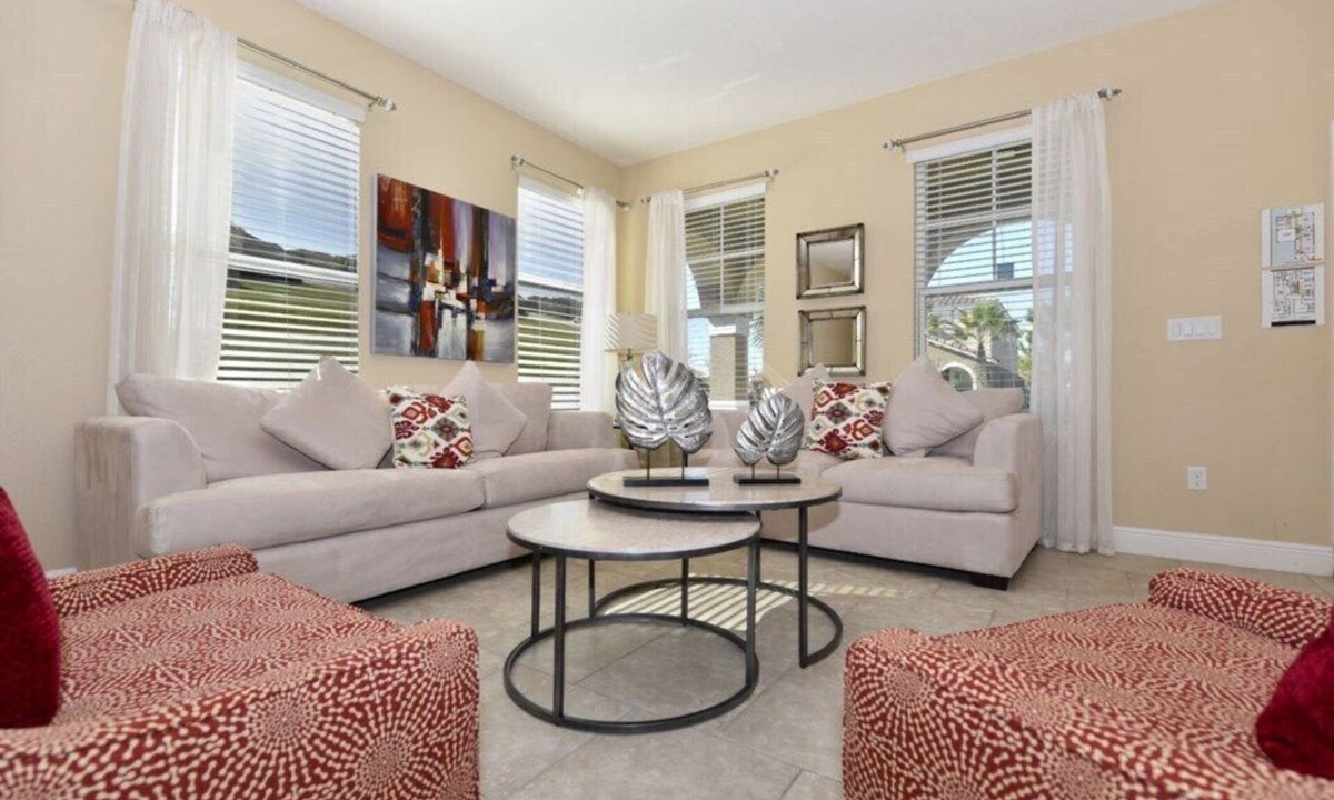 Loughman House | Excellent Reviews! EPIC VALUE! Private Pool Oasis! 4187