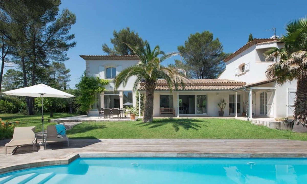 Saint-Clement-de-Riviere Villa | Exceptional renovated provencal villa with pool