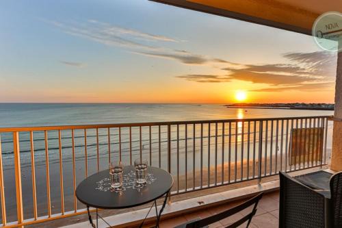 Saint-Gilles-Croix-de-Vie Apartment | Exceptional stay facing the Atlantic Sea-view apartment with balcony