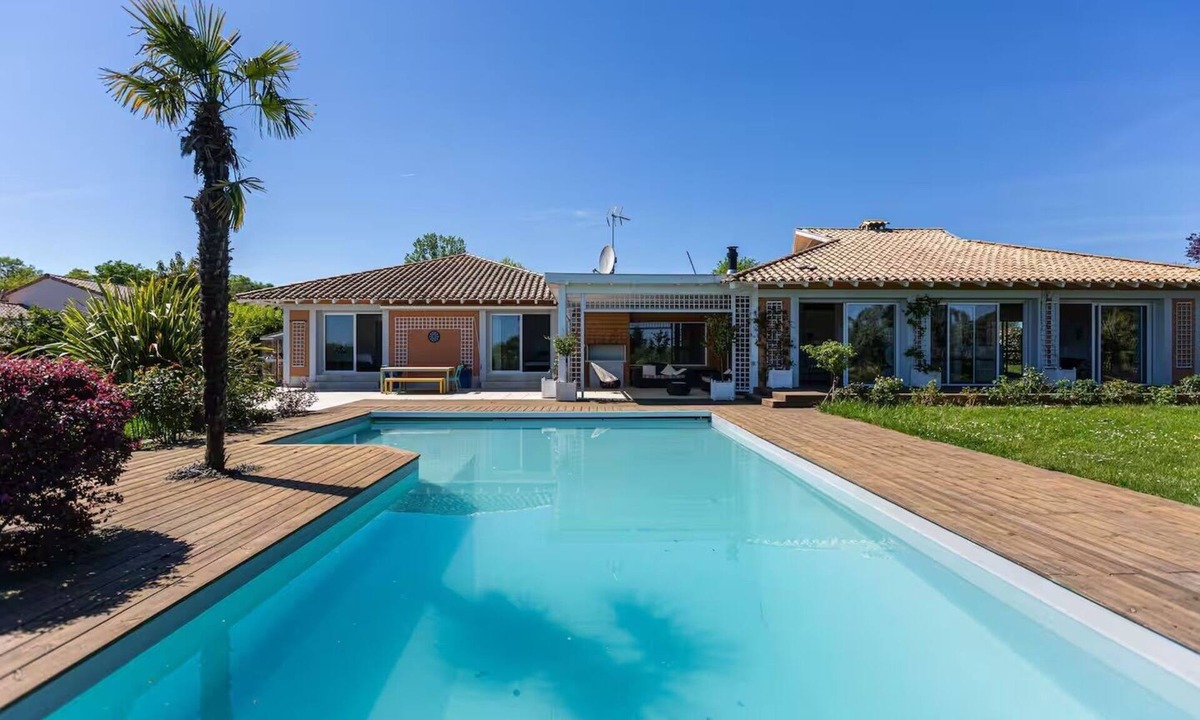 Carignan-de-Bordeaux Villa | EXCEPTIONAL VILLA 10 MINUTES FROM BORDEAUX